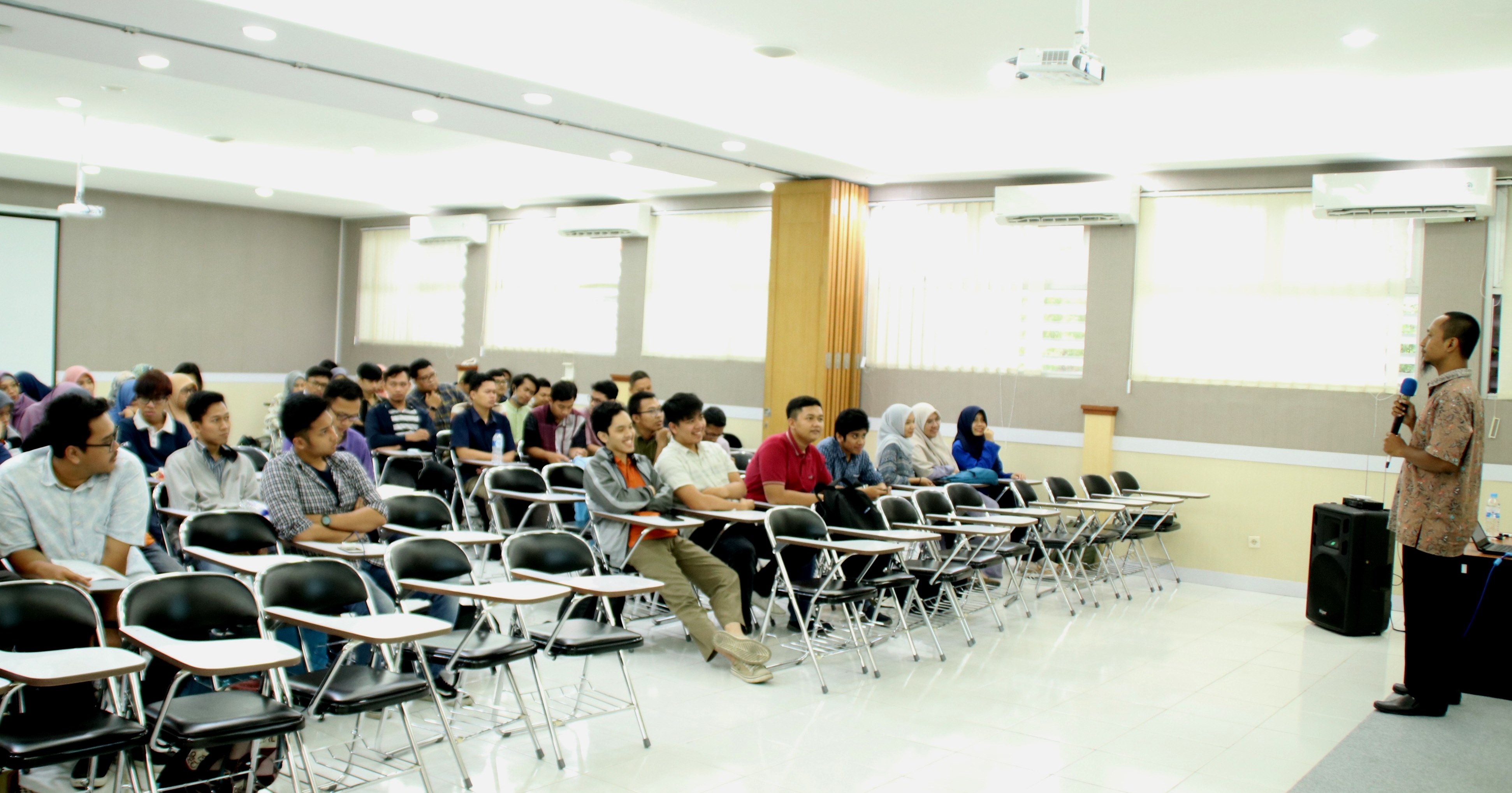 Ruang Kelas - Departemen Sistem Informasi