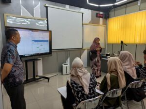 Post Graduate Research Talk Departemen Sistem Informasi ITS Angkat Tema “Quantitative Data Analysis Software with Atlas.ti”