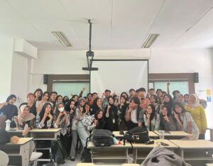 Ketika Siswa Menjadi Mahasiswa Sehari: Cerita dari Creabiz Open Day 2025