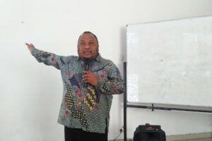ITS Gelar Pelatihan Dasar Otomotif di Bengkel Mesin