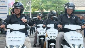 Dukung Industri Hijau, ITS Serah Terimakan EVITS ke Petrokimia Gresik