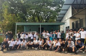 Sinergi Hijau: Sivitas Akademika Departemen Teknik Elektro Otomasi Fakultas Vokasi-ITS Dukung Net Zero Emission Lewat GUGUR GUNUNG 8.0
