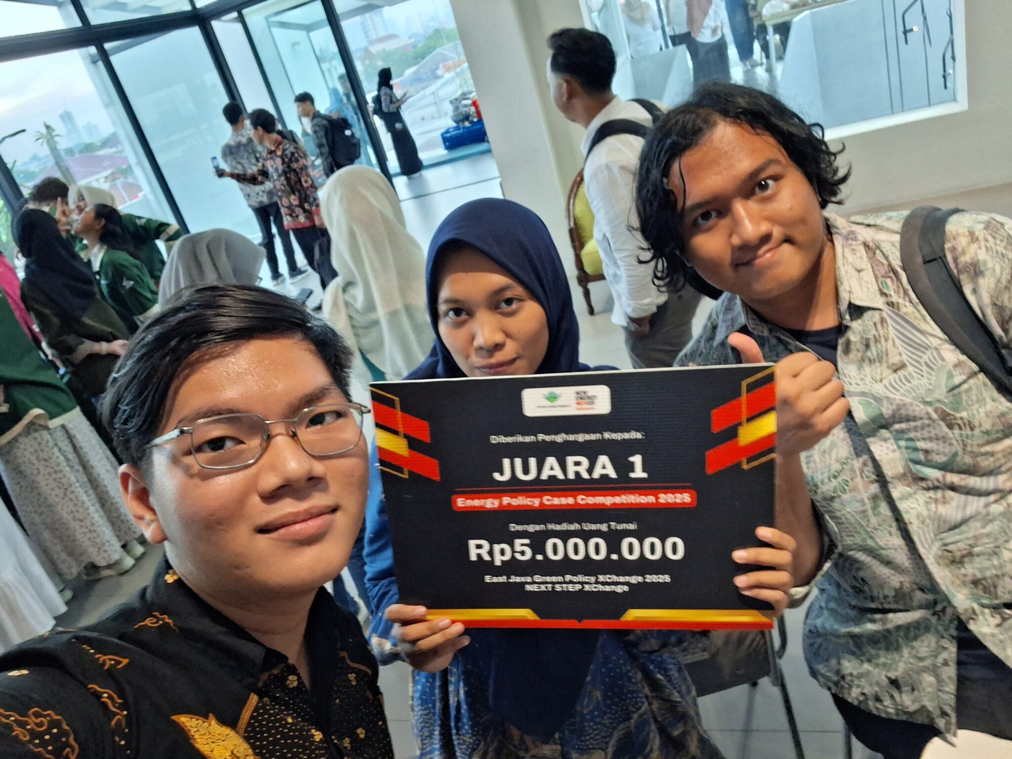 Mahasiswa DTF ITS Raih Juara 1 Energy Policy Case Competition 2025 ...