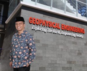 OECD Creative and Critical Thinking in Engineering Design, Dr Widya Utama, DEA sebagai Moderator