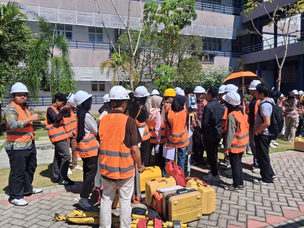 Bersama Geomatika ITS, kita ukur dunia, kita bangun masa depan