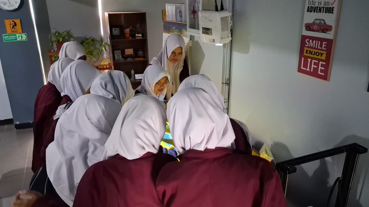 Kunjungan SMA Negeri 2 Bantul Yogyakarta ke ITS Surabaya