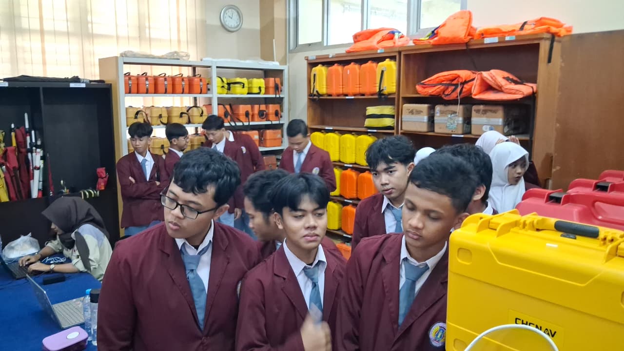 Kunjungan SMA Negeri 2 Bantul Yogyakarta ke ITS Surabaya