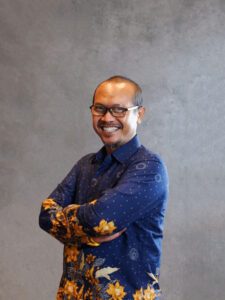 Dr. Istiar.S.T.,M.T.