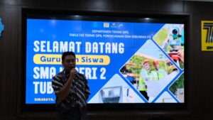 Guru SMA Negeri 2 Tuban 