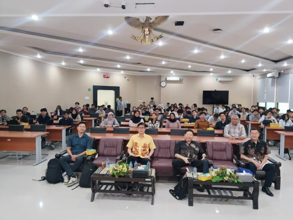 Foto Bersama pemateri