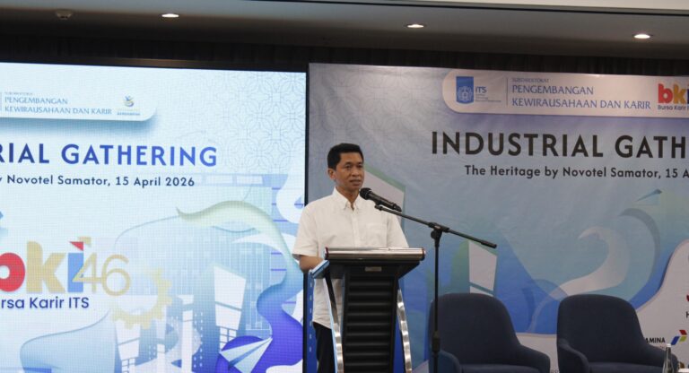 The Rector of ITS, Prof. Dr. (HC) Ir. Bambang Pramujati, S.T., M.Sc.Eng., Ph.D., in his speech, conveyed that cooperation with industrial partners is important to enhance employment opportunities.