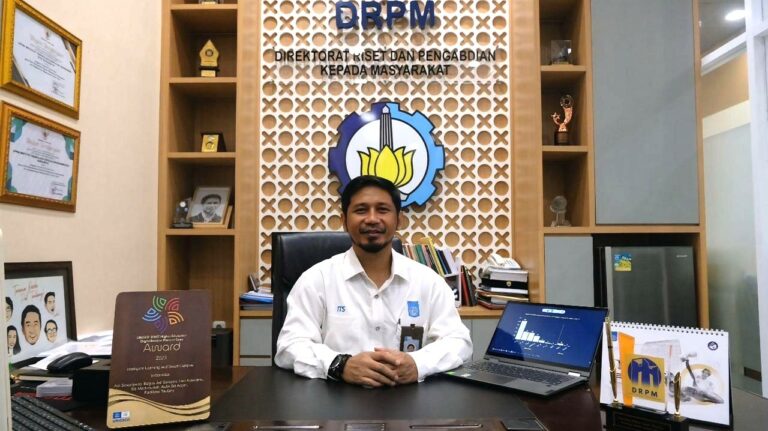 The Director of Research and Community Service (DRPM) of ITS, Fadlilatul Taufany S.T., Ph.D., explained the importance of developing alternative energy to support national energy resilience.