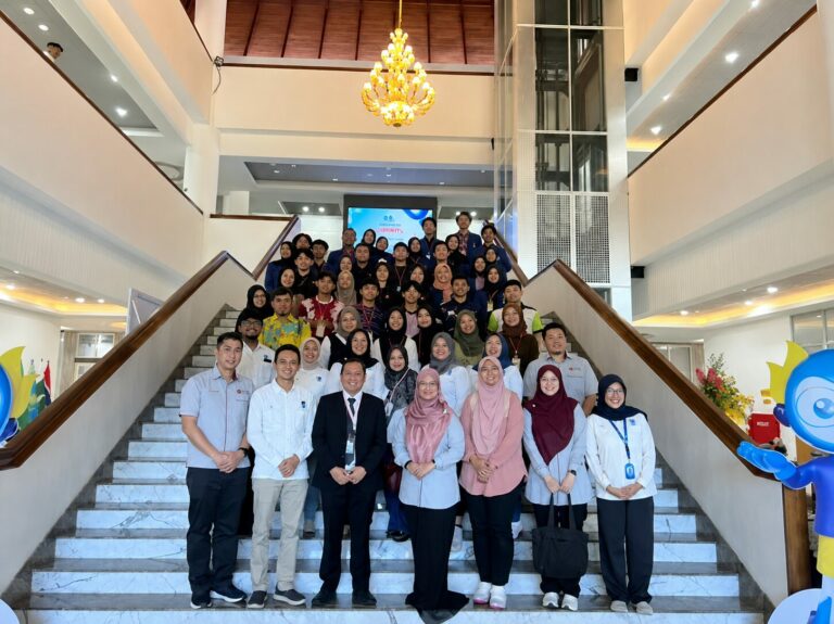 Opening ceremony of the 2026 Global Community Outreach attended by university leaders, faculty advisors, and participants from ITS, UTM, UTP, and UNITEN.