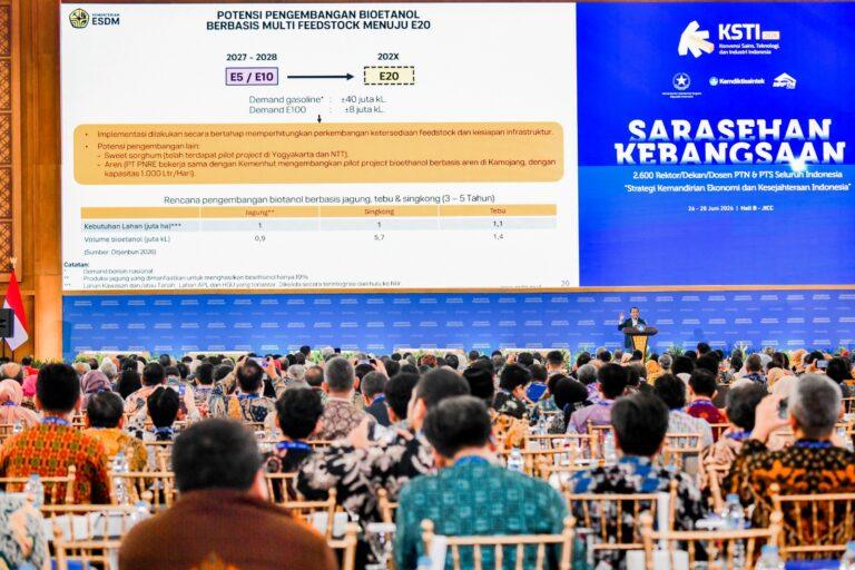 The atmosphere of the National Dialogue of the 2026 Indonesian Convention on Science, Technology, and Industry (KSTI) in Jakarta.