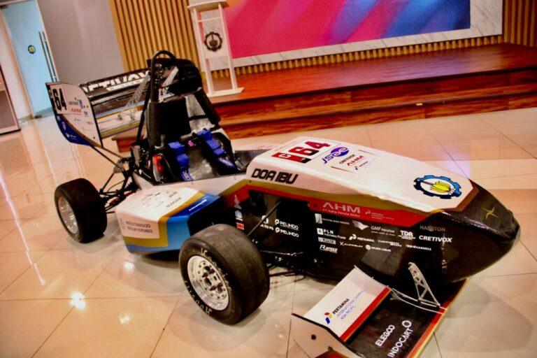Sapuangin Speed 8, the latest Formula Student race car developed by the ITS Sapuangin Team, which is set to represent Indonesia at the Formula SAE Japan 2026 international competition this August.