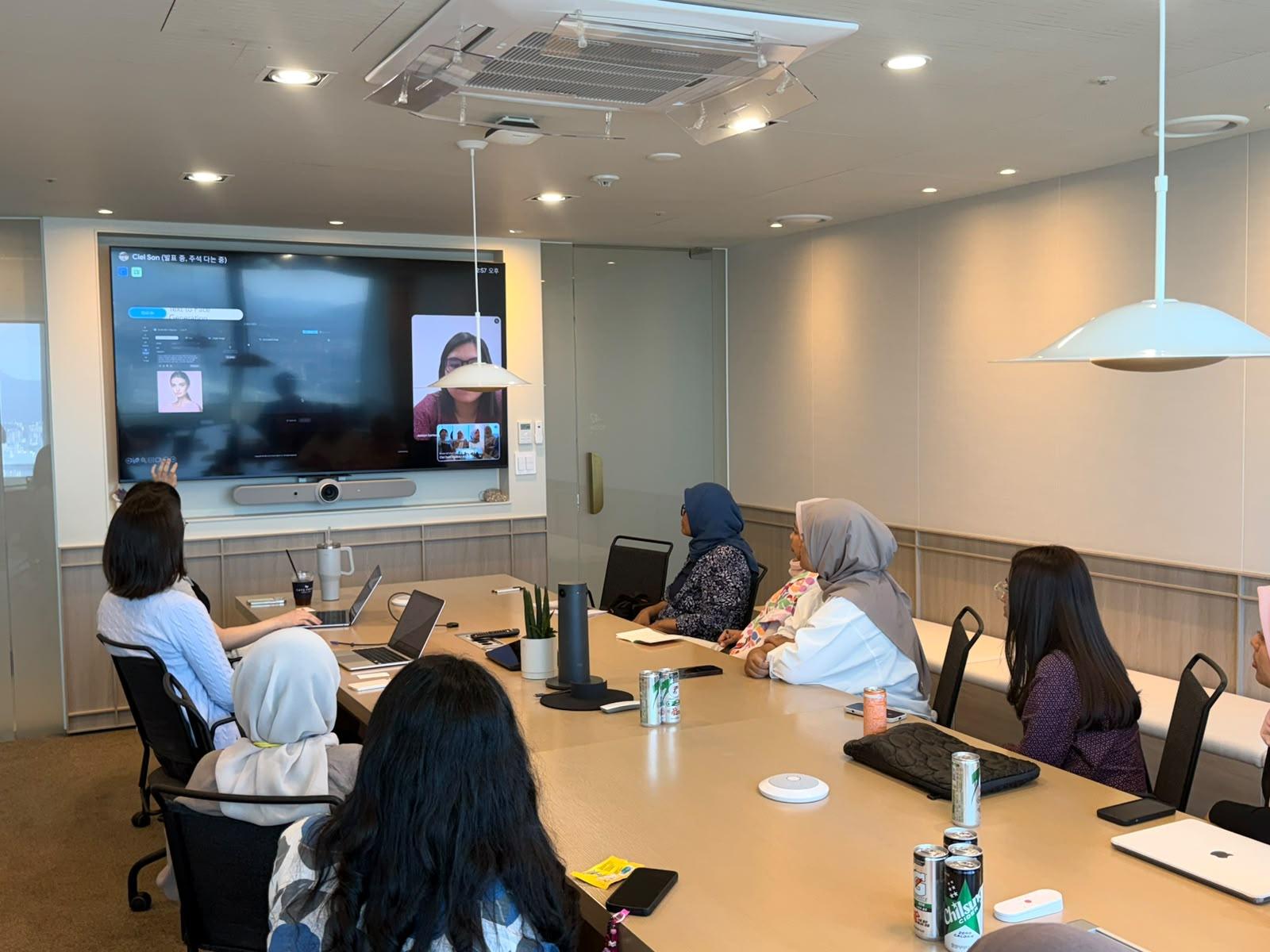Discussions with CLO, a leading 3D fashion software company in Seoul, brought ITS faculty together with company representatives to explore academic partnerships encompassing technical training and digital fashion showcases.
