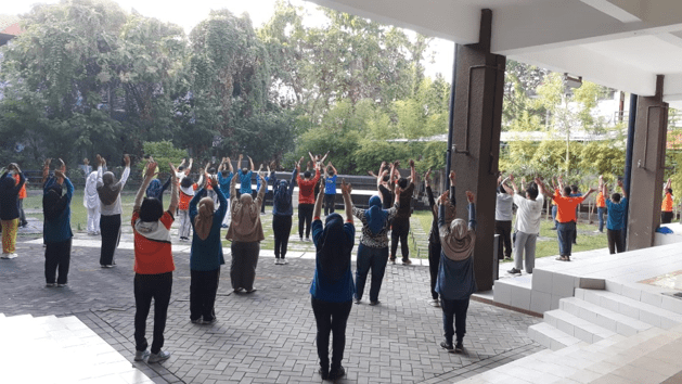 Gymnastics guided by a gym instructor