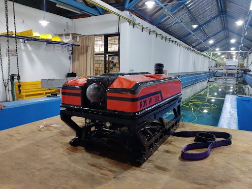 Kapal Tanpa Awak (ROV W-101)