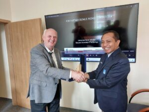 Mengokohkan Kewirausahaan di FT-EIC melalui Kunjungan ke Maritime University of Szczecin