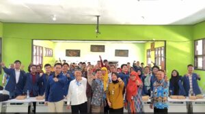KKN ABMAS ITS 2024: FT-EIC ITS Hadirkan Pelatihan Analisis Data, Bantu Guru SMA di Magetan Hadapi Era MBKM