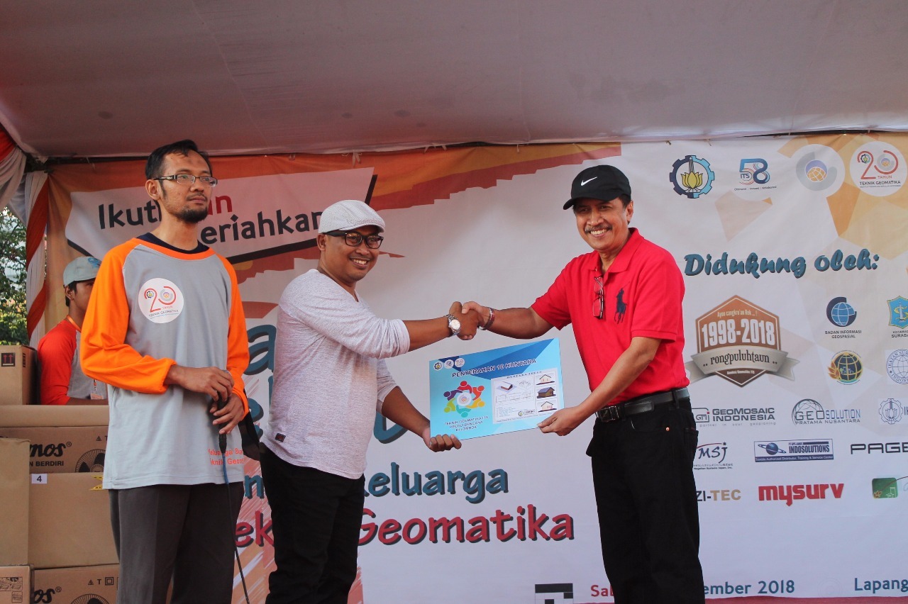 Teknik Geomatika ITS Rayakan Dua Dekade dengan Berbagi