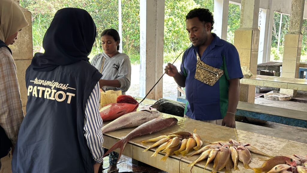 TEP ITS Bantu Nelayan Momiwaren Tingkatkan Nilai Jual Hasil Tangkapan