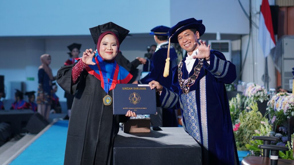 ITS Luluskan 5.780 Wisudawan