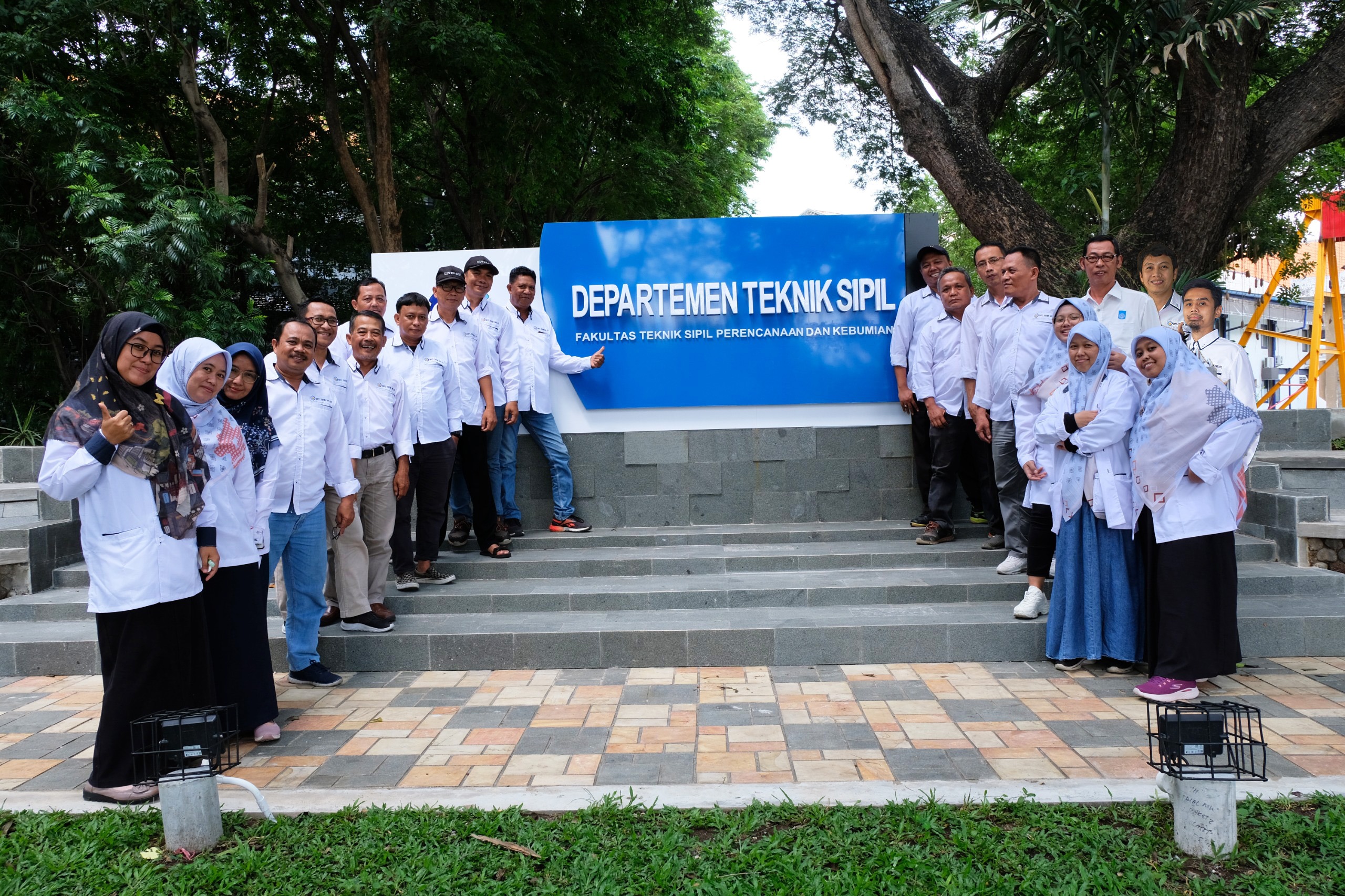 ACADEMIC STAFF