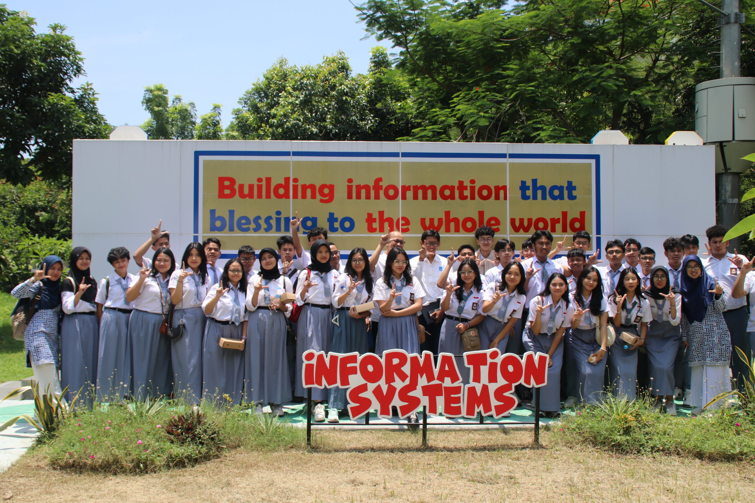 Kunjungan SMA Lab School Cibubur