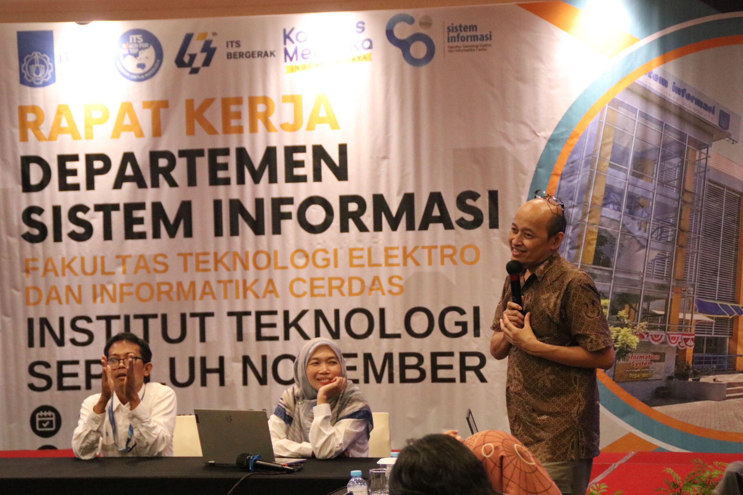 Rapat Kerja Departemen Sistem Informasi #1