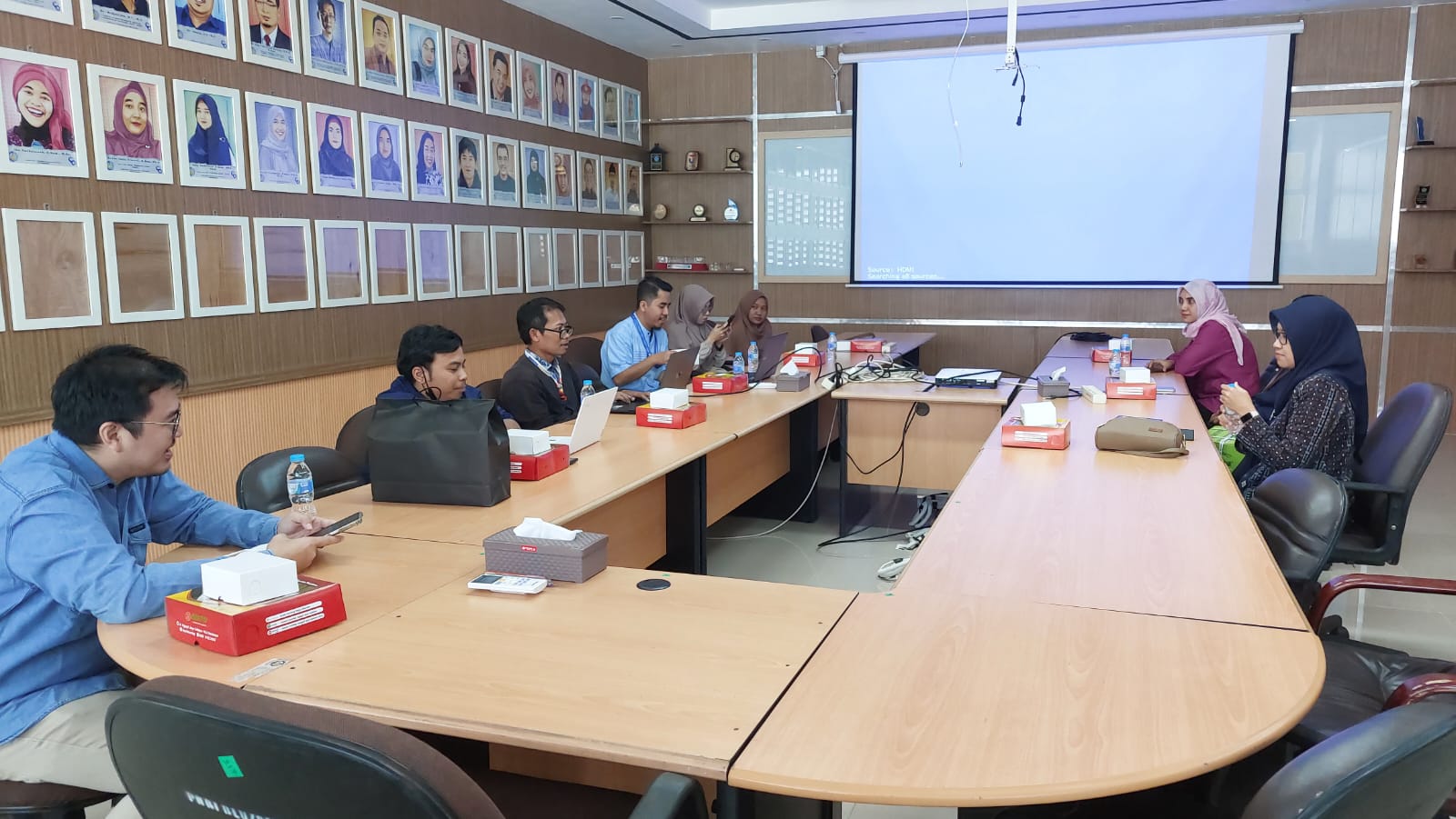 Kunjungan Universitas International Semen Indonesia ke ITS