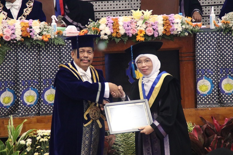 Pengukuhan Professor ke-5 Departemen Sistem Informasi